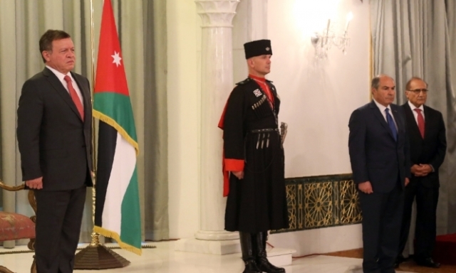 حكومة أردنية  برئاسة هاني الملقي تؤدي اليمين الدستورية أمام الملك