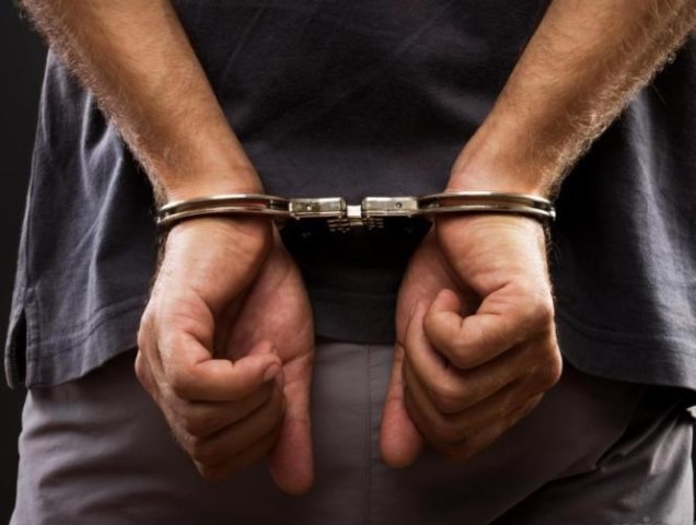 اعتقال 19 مواطناً من الضفة بينهم أطفال وزوجة شهيد 