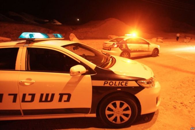 اعتقال فلسطينيين داخل الخط الأخضر بحوزتهم أسلحة
