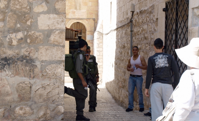 اغلاق محال تجارية في باب حطة وتوقف الترميم في 