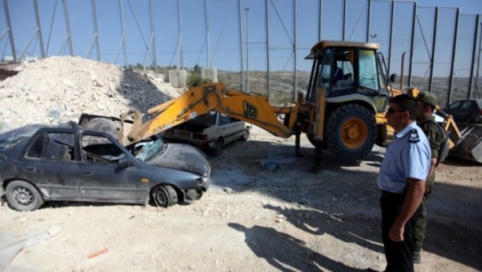 شرطة ضواحي القدس تتلف عشرات المركبات غير القانونية