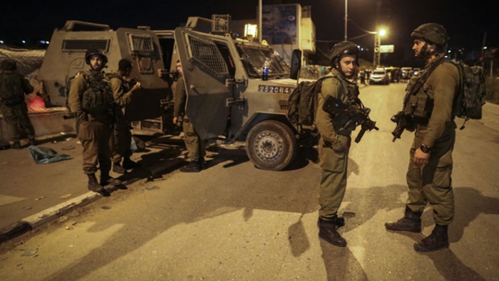 اعتقال فتاة فلسطينية