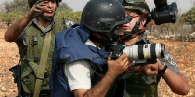 25 صحفياً بينهم سبعة