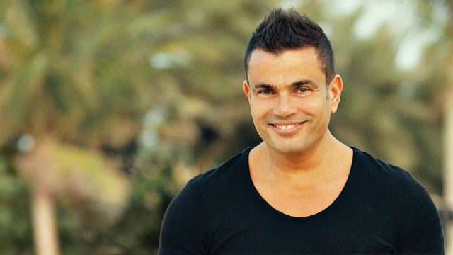 (فيديو) لن تصدقوا أن يوماً ما قد غنى عمرو دياب هذه الأغنية
