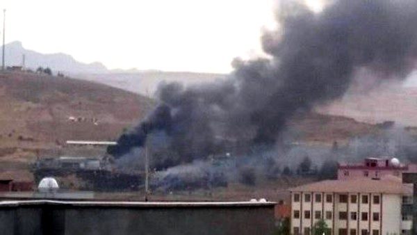 تفاصيل انفجار سيارة ملغومة يستهدف مبان حكومية في تركيا 