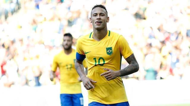 البرازيل تمطر مرمى الإكوادور بثلاثية في شوط واحد بتصفيات المونديال
