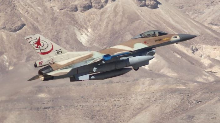 إسرائيل تسقط طائرة من دون طيار تابعة لحماس