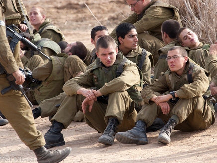 قانون إسرائيلي يعفي الجنود المتدينين من المشاركة في الفعاليات مع الجنس الآخر
