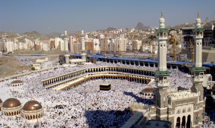 الرياض تنفي تعاقدها