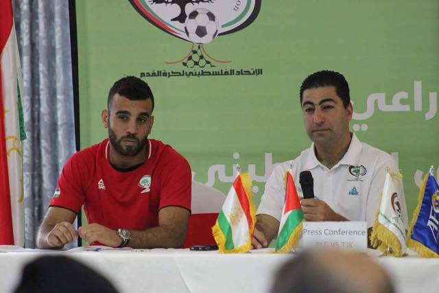 مدرب 