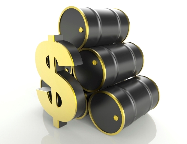 النفط يعود للخسائر مع صعود الدولار
