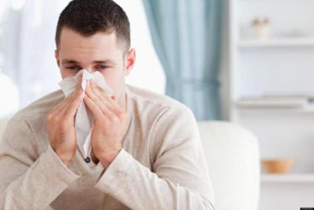 كيف تميِّز بين نزلة البرد والإنفلونزا؟