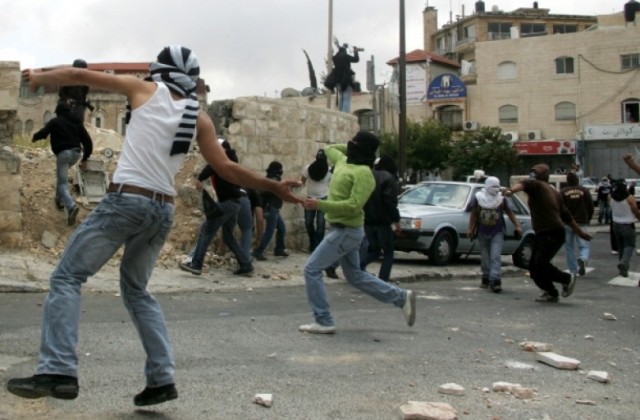 استشهاد شاب برصاص الاحتلال خلال مواجهات في بيت لحم (فيديو)