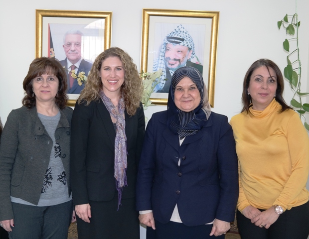 وزارة شؤون المرأة تبحث آليات التعاون مع القنصلية الأمريكية

