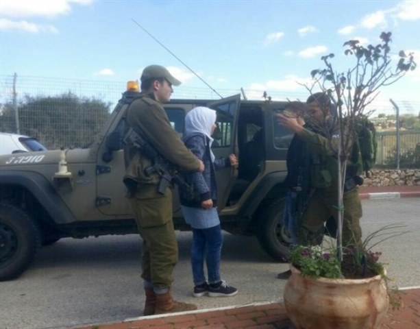 الكشف عن هوية الطفلين