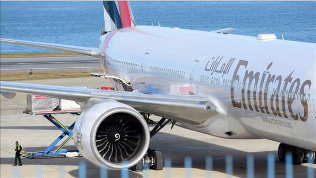الطيران الخليجي يبدأ بتطبيق قرار ترامب بمنع سفر مواطني دول إسلامية لأمريكا
