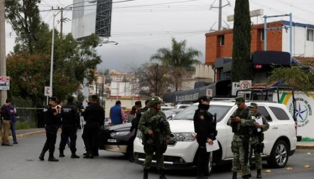 العثور على 3 جثث لرجال الشرطة مقطوعة الرؤوس في المكسيك

