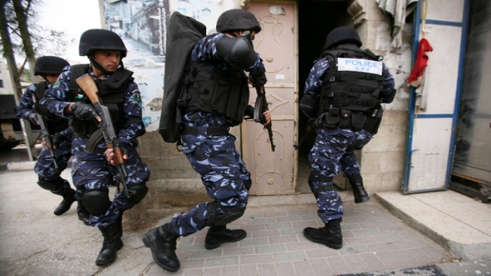 القبض على شخصين سرقا 200 ألف دولار من منزل متسولة في بير نبالا
