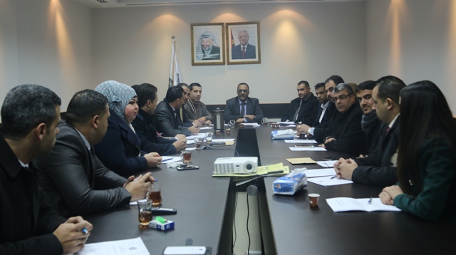 النائب العام  يترأس اجتماعاً مع أعضاء النيابة العامة المكلفين بمتابعة قضايا الاحداث

