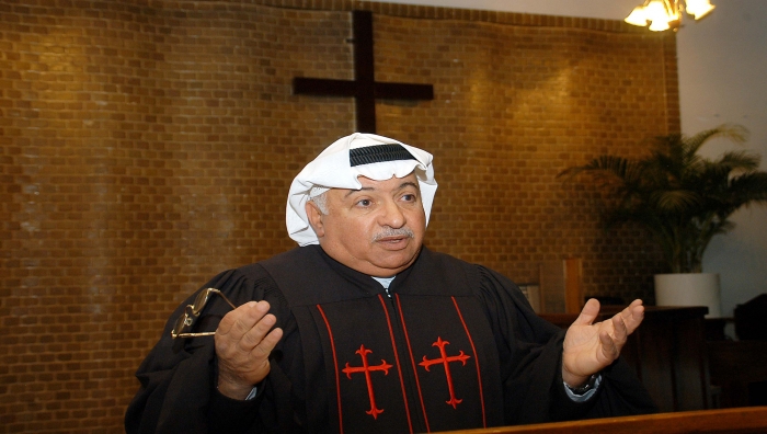 القس الخليجي الوحيد يكشف أسرار مسيحيي الكويت