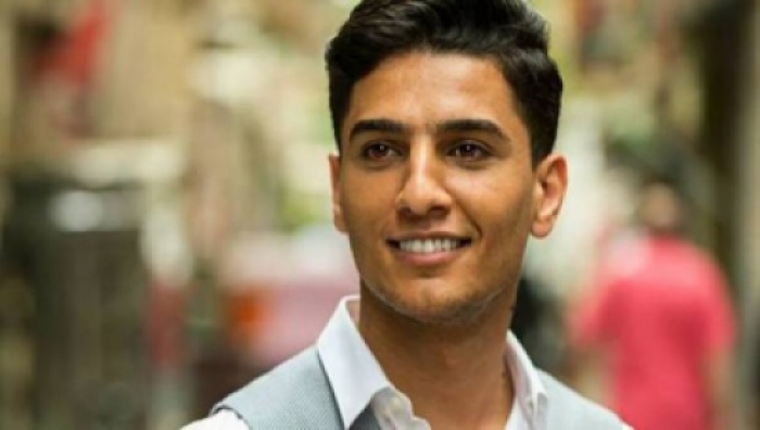 صور| هذا ما فعله محمد عساف مع أبناء بلاده