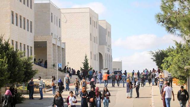 بحسب تصنيف 