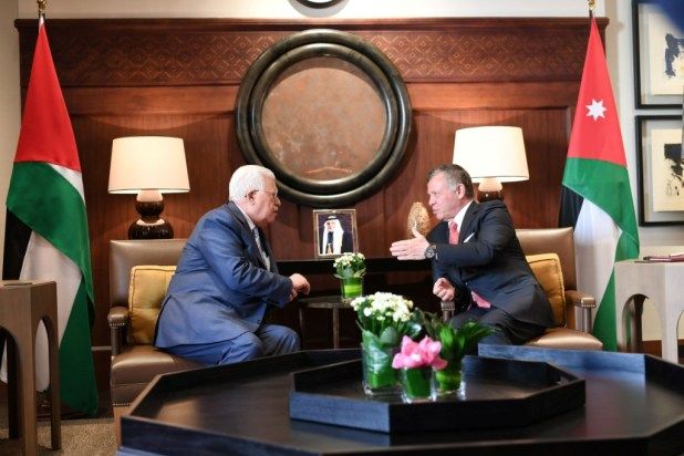 الرئيس عباس يجري مباحثات مع العاهل الأردني ويطلعه على تطورات المصالحة الوطنية