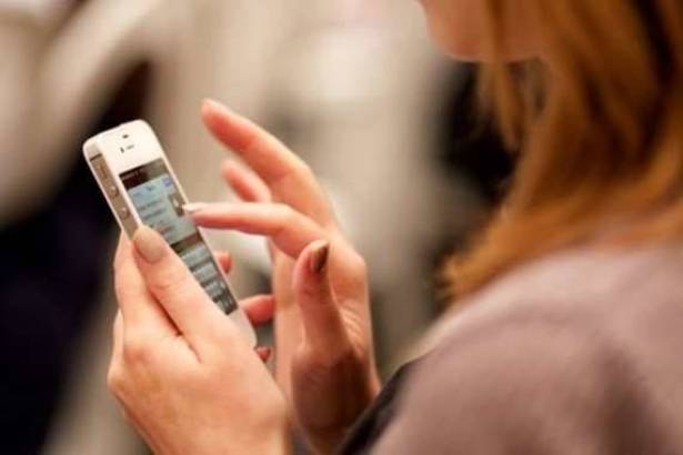 تطبيقات على هاتف الزوج تؤكّد أنّه يخونك!

