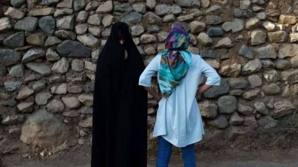 سيدة مصرية تجمع بين 3 أزواج في وقت واحد.. تفاصيل مثيرة
