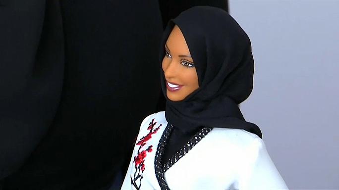 تعرفوا إلى أول دمية باربي محجبة (صور)