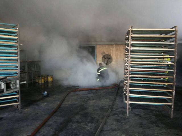 3 إصابات إحداها خطيرة نتيجة حريق سببه تسرب غاز في خانيونس 
