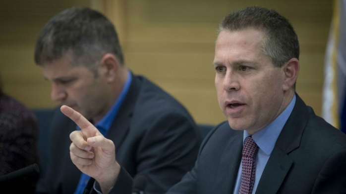 وزير إسرائيلي يحمل السلطة الفلسطينية مسؤولية عملية الطعن بالقدس