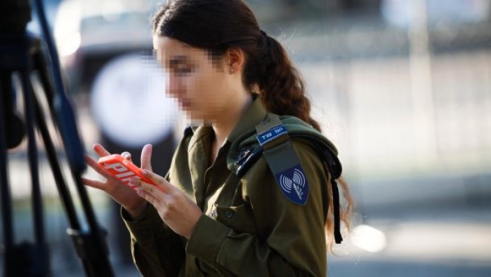 الحدث الاسرائيلي | ما علاقة الهواتف الذكية بالفشل الإعلامي الإسرائيلي خلال الحروب؟