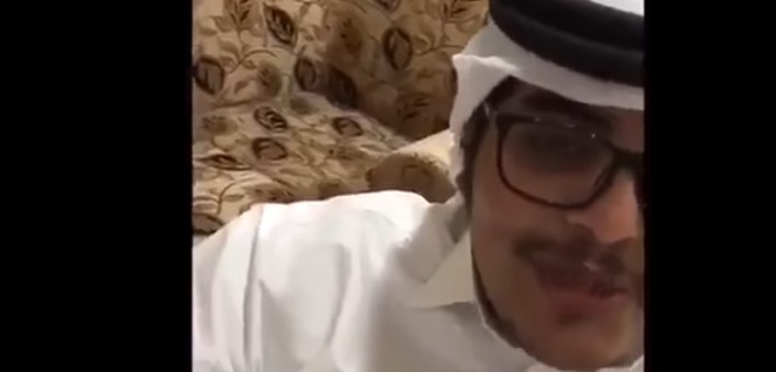 شاهد ماذا فعل شابان سعوديان لأمهما بعد زواج الأب عليها
