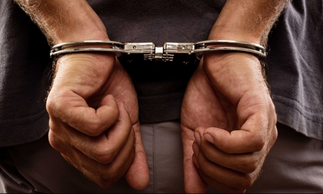 نجمات عربيات تعرضن للتهديد بالقتل.. إحداهن أنقذتها الشرطة وأخرى منع عنها الطعام
