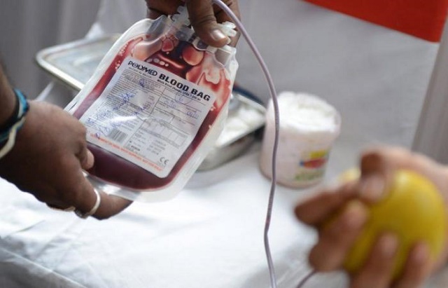 10 عوامل أساسية تمنعك من التبرع بالدم
