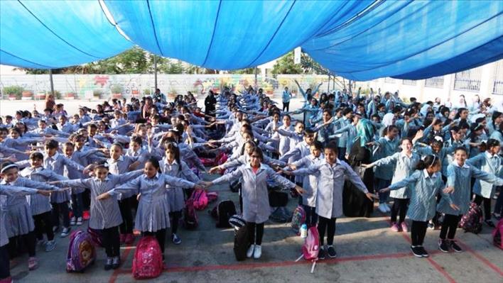 المدارس الحدودية بغزة .. تعليم على صفيح ساخن
