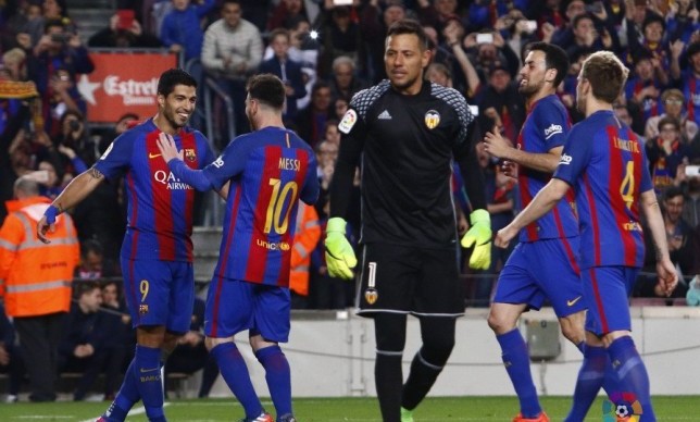 برشلونة يخطف نقاط المباراة المجنونة برباعية على فالنسيا

