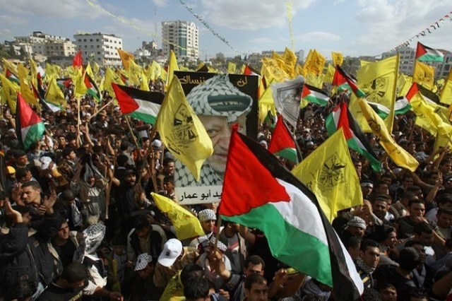 فتح: شطب حماس لاسم ياسر عرفات أمر معيب ومخزٍ