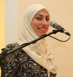 الشاعرة عبلة جابر إضافة أخرى في صالون الشعر الفلسطيني 

