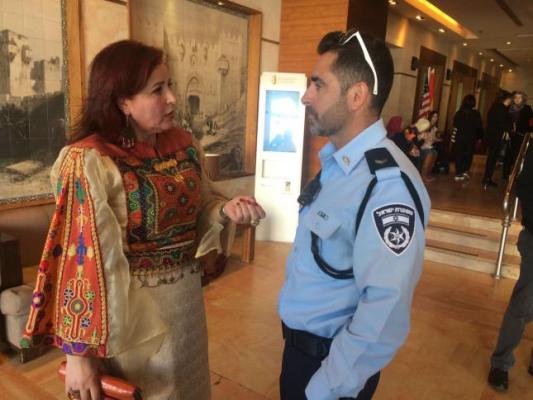 بمناسبة يوم المرأة: الاحتلال يمنع فعالية نسائية في القدس (صور)