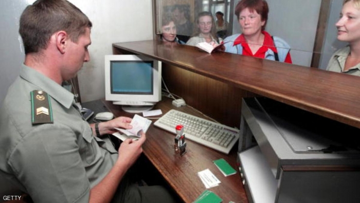 إعفاء مواطني 9 دول