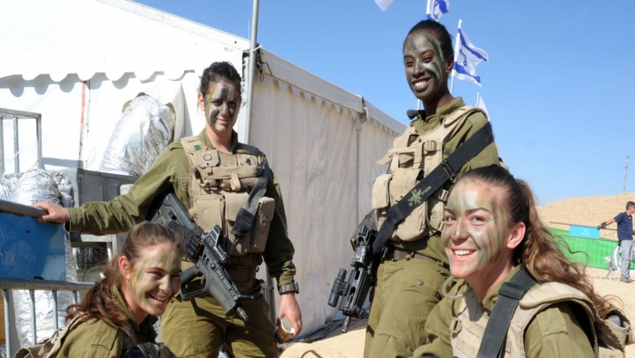 مجموعة نسائية إسرائيلية تقود حراكًا ضد دمج الفتيات بالوحدات القتالية 