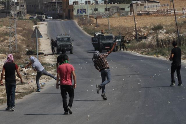  الاحتلال يطلق الرصاص الحي في مواجهات ببلدة أبو ديس
