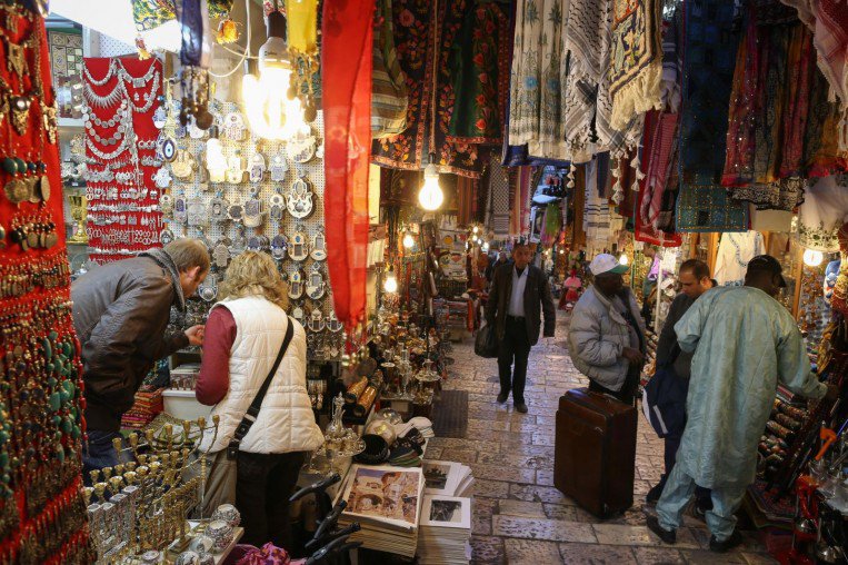 الغاء القرار الاسرائيلي بمنع دخول السياح الى المناطق الفلسطينية