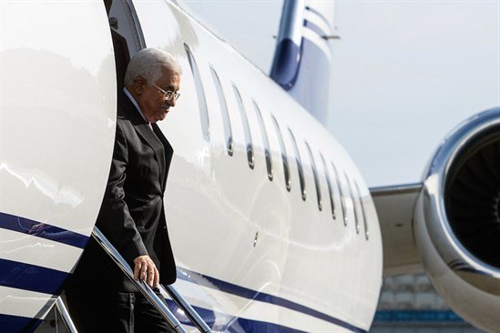 الرئيس يصل البحر الميت للمشاركة في المنتدى الاقتصادي العالمي