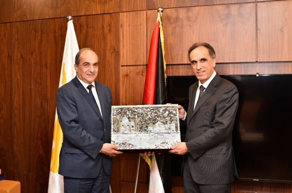 بنك الاستثمار الفلسطيني يستضيف رئيس البرلمان القبرصي سعادة السيد ديمتري سيلورس أثناء زيارته لدولة فلسطين