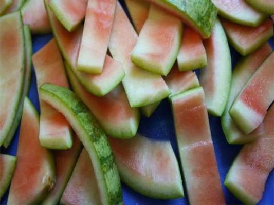 4 فوائد لقشور البطيخ.. منها 