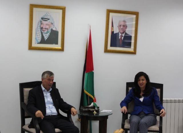 وزيرة الاقتصاد الوطني: نجري حوارات ومشاورات دولية لتعظيم التجارة الفلسطينية