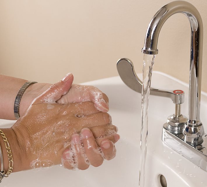 ما الفرق بين غسل اليدين